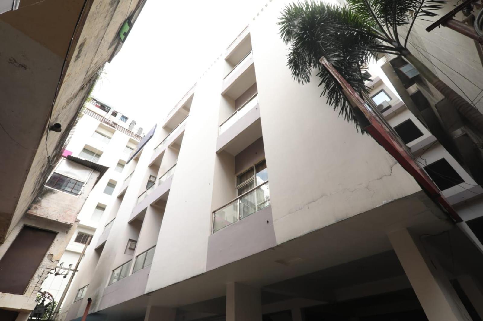 Hotel Global Inn -1 Km From Railway Station - Lift Food And Free Parking Lucknow Exteriör bild